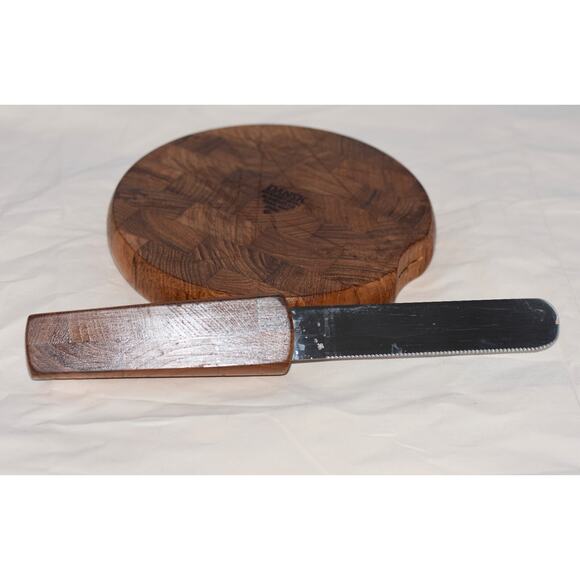 Jens Quistgaard for Dansk Teak Cheese Cutting Board with Built in Knife - Picture 10 of 11